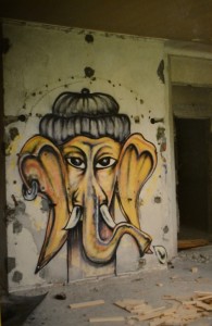 1995 Elefante con gorro